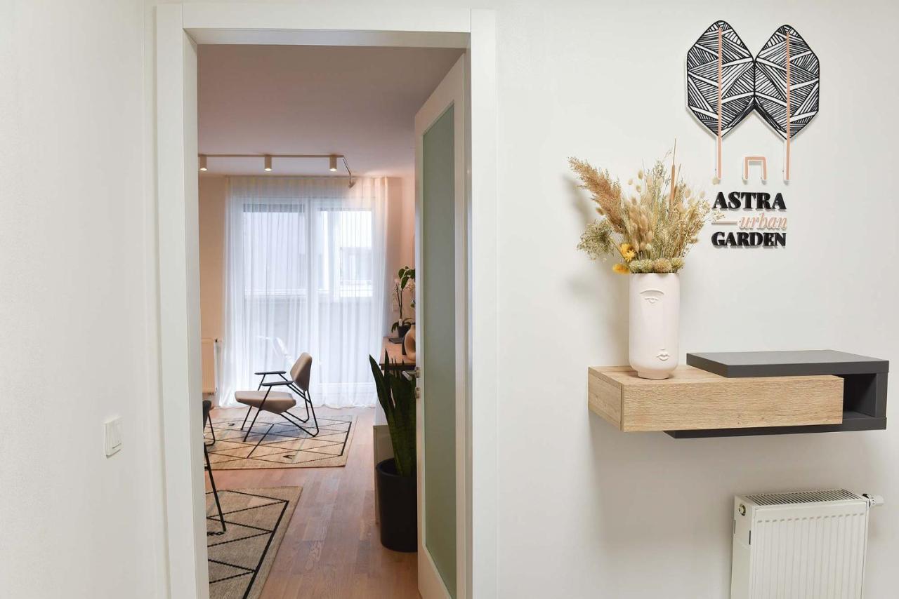 Astra Urban Garden Apartment, 2 Garage Parking Spaces زغرب المظهر الخارجي الصورة