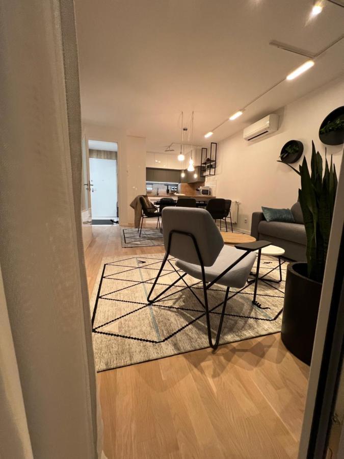 Astra Urban Garden Apartment, 2 Garage Parking Spaces زغرب المظهر الخارجي الصورة